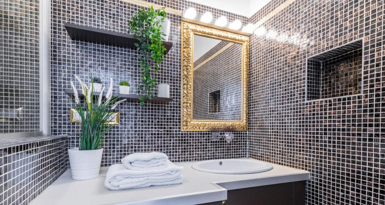 Joivy Vibrant Flat For 4 Near Parks, In Navigli Milão Exterior foto